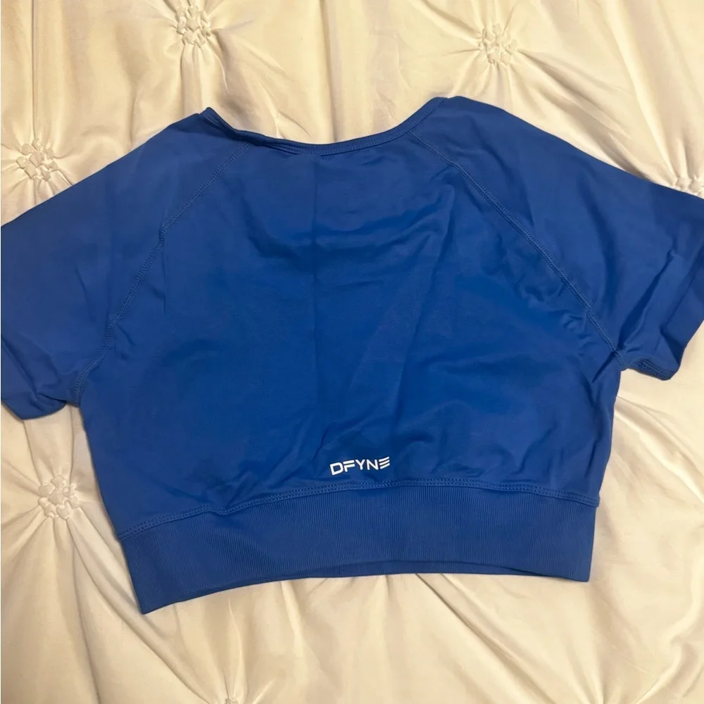 DFYNE - Picture 2 of 3